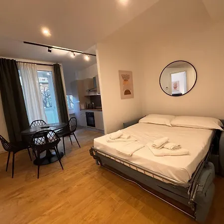 Cavour Loft - Modern House Apartamento Bari